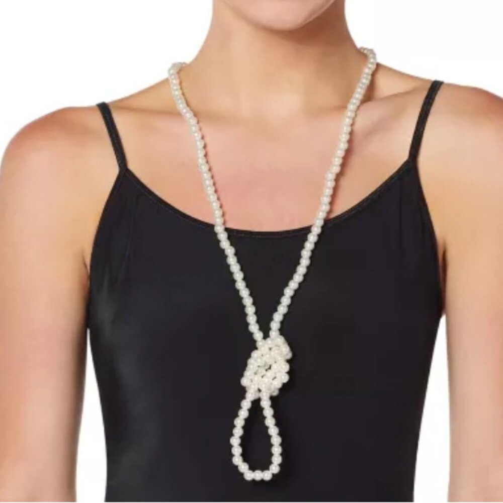 Spirit Halloween Fake Pearl Necklace – New with Tags, Adjustable, One Size